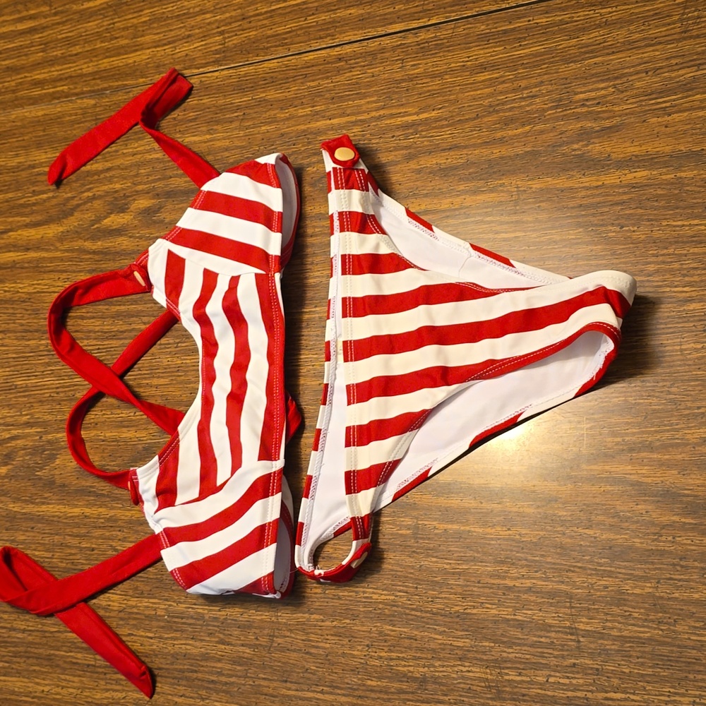 Cupshe Red and White Striped Bikini Set